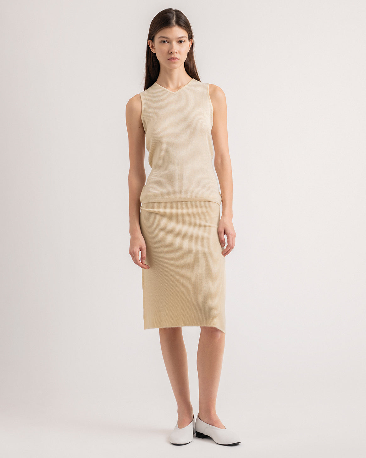 Second-skin V-neck tank top in butter yellow