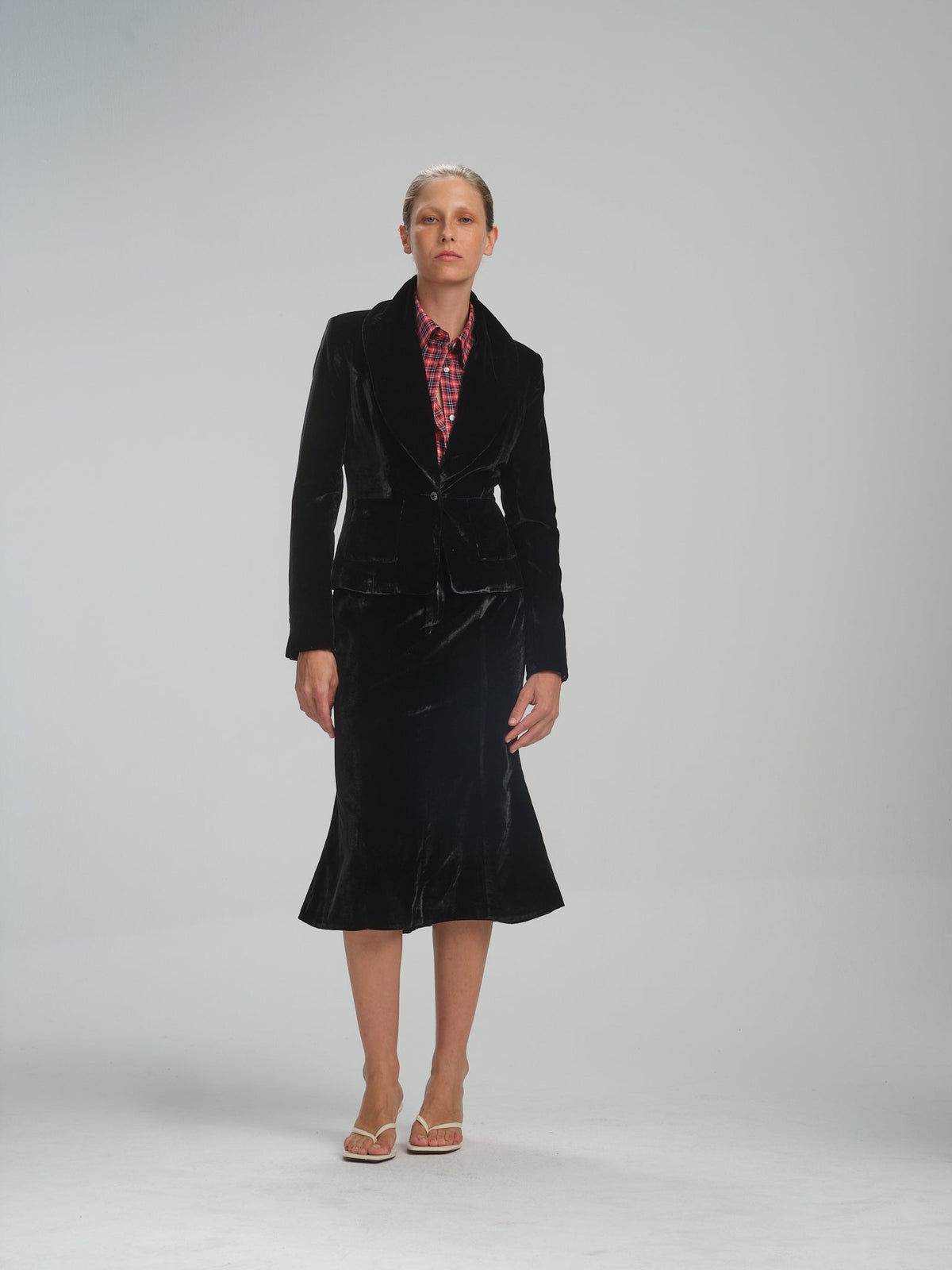 The Cashmere Skirt: How to Wear a Knit Skirt in Winter