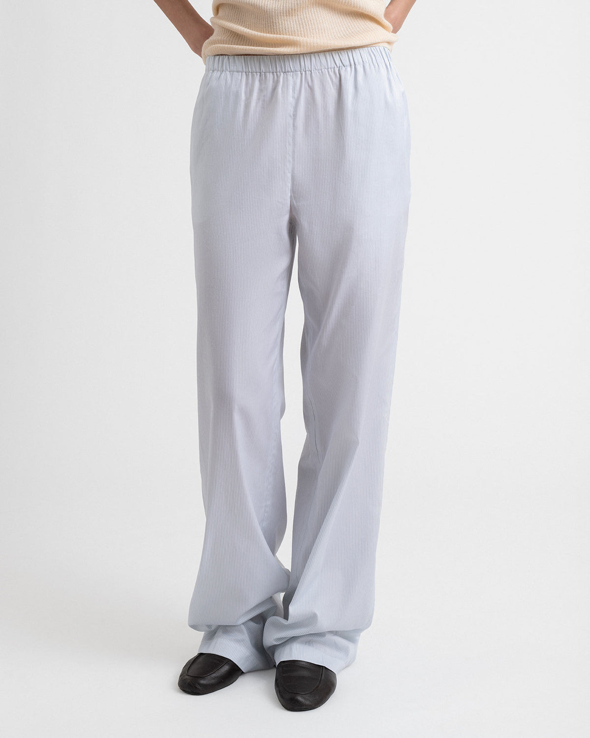 Silk Trousers: How to Wear Them From Day to Evening