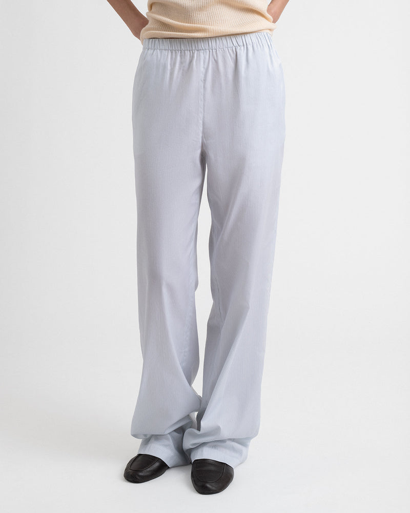 Silk Trousers: How to Wear Them From Day to Evening