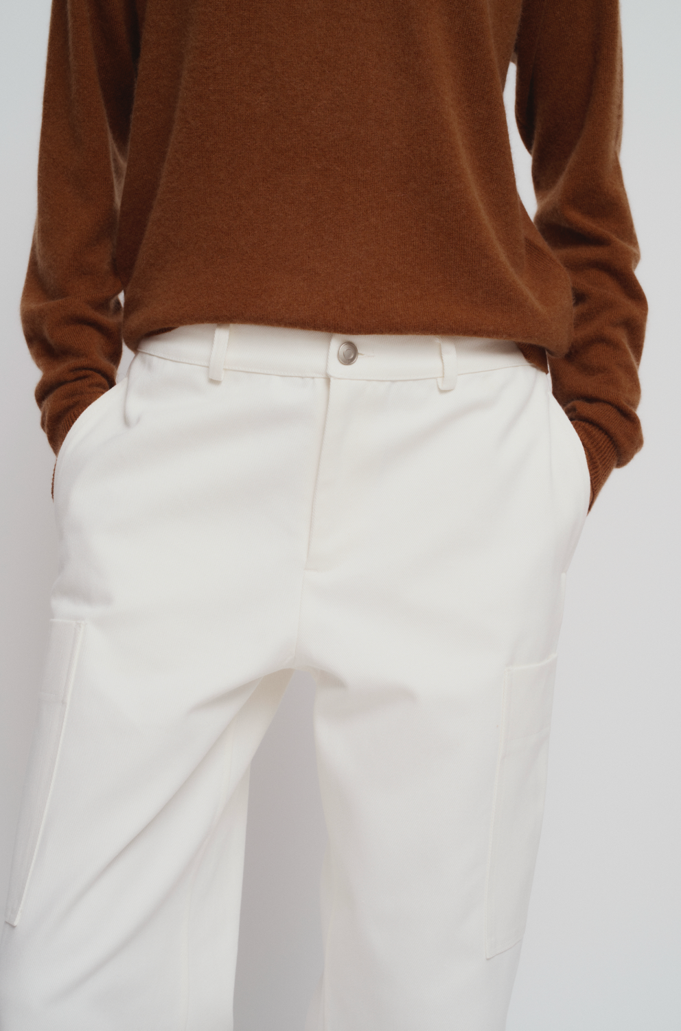Cargo pants in white denim