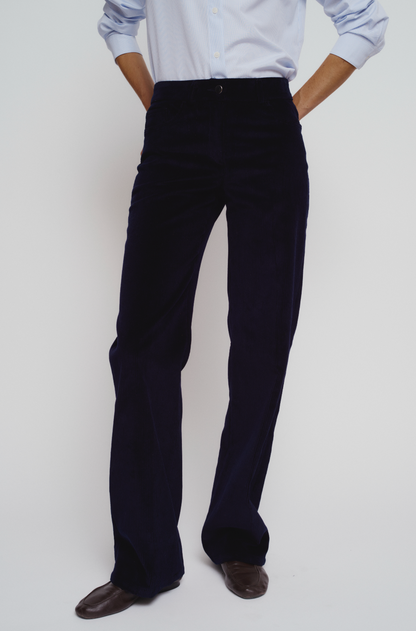 Five pocket corduroy pant in navy blue