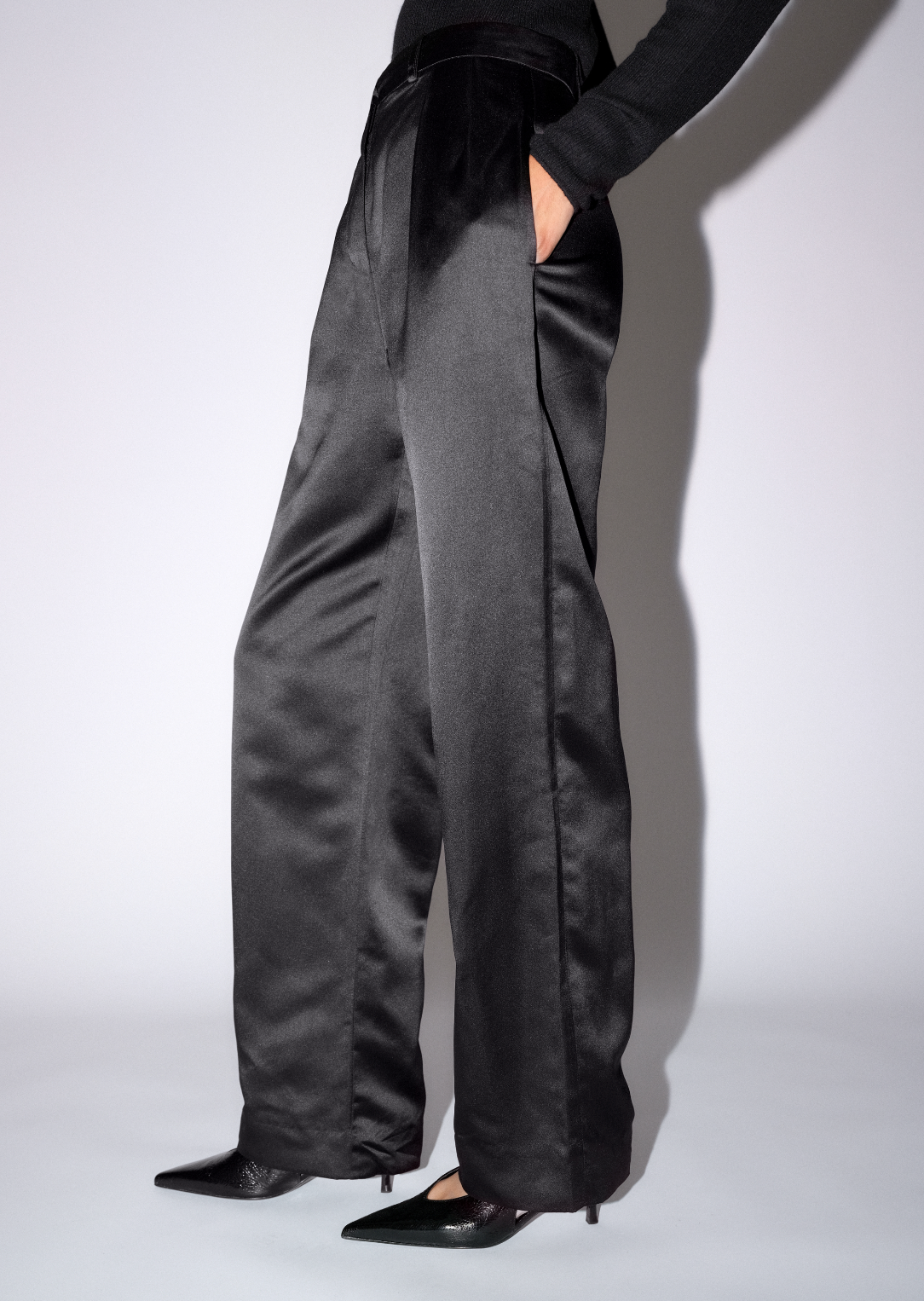 Classic men suit pants in Silk satin