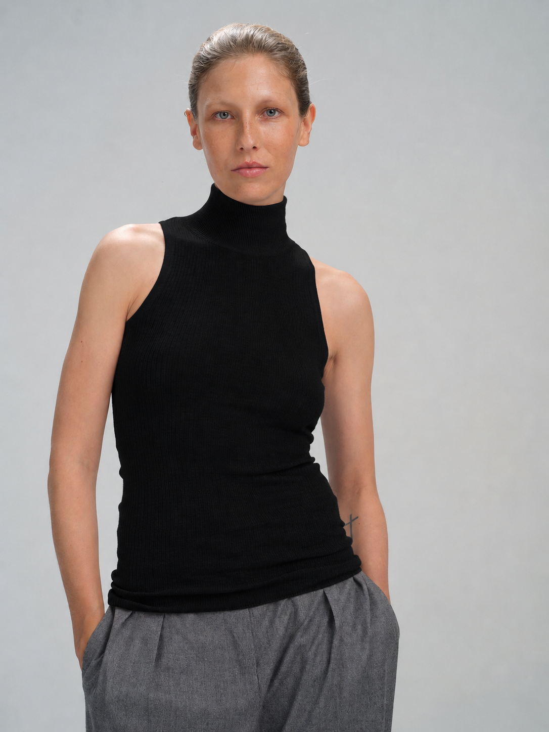Second Skin Turtleneck in black