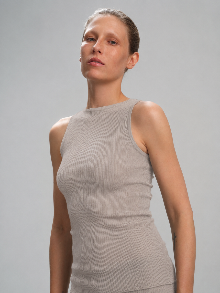 Second Skin tank top in pale grey