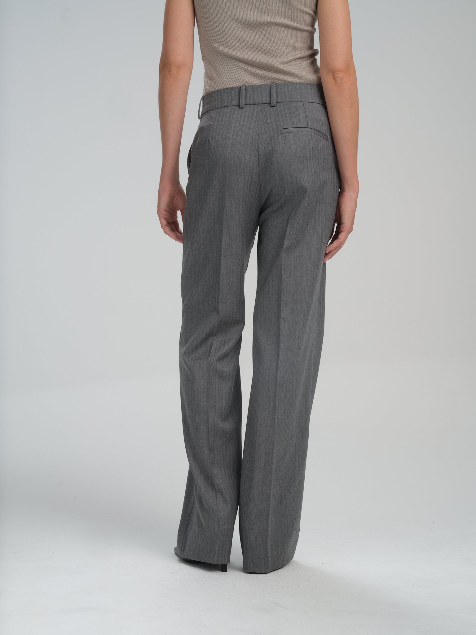 Hirla Pants in Grey