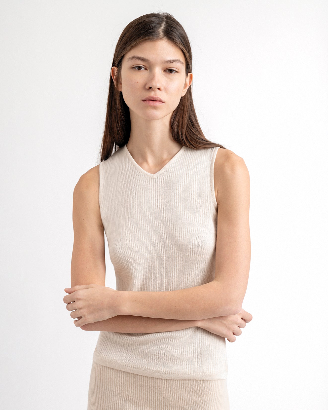 Second-skin V-neck tank top in cream