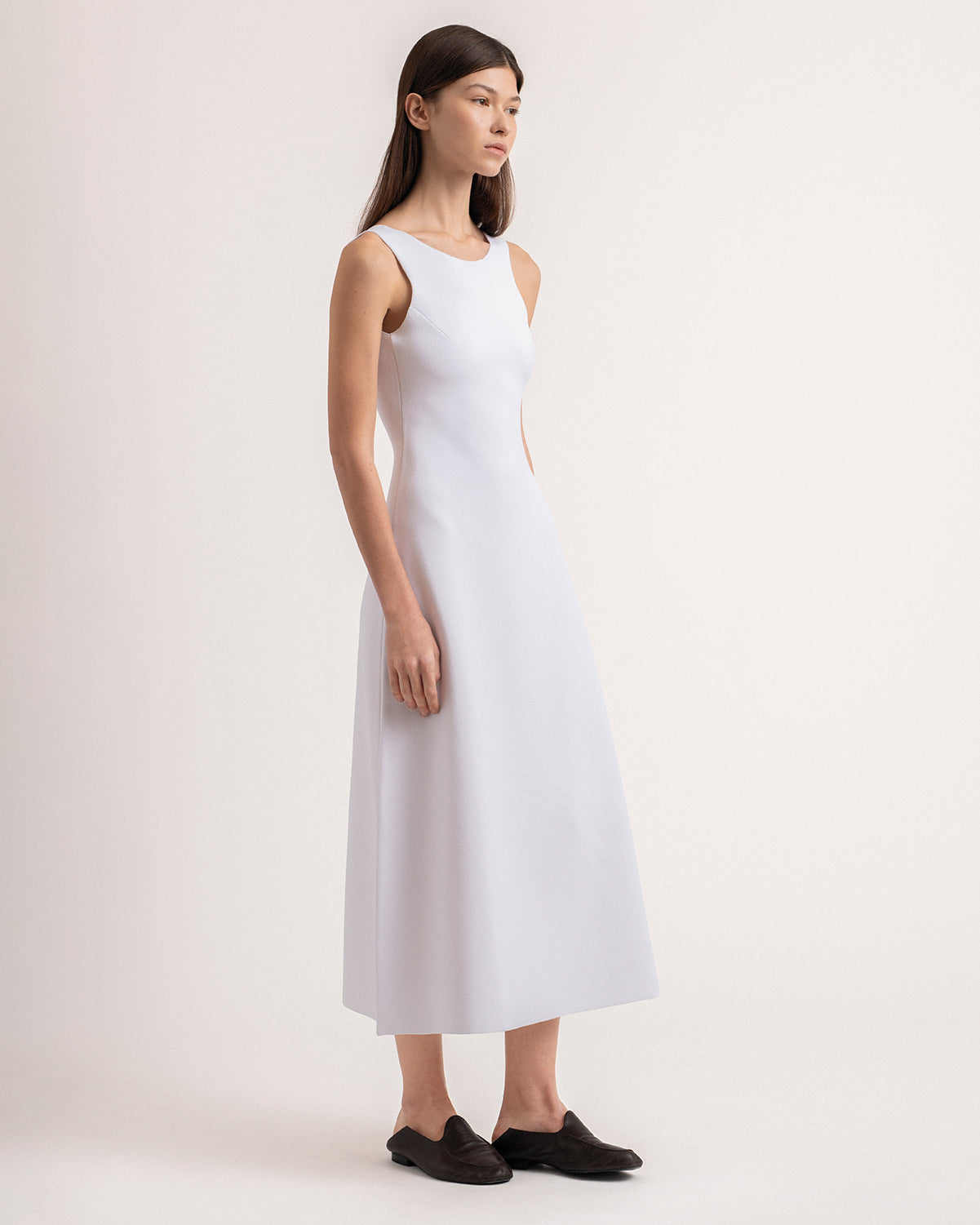 Open back viscose dress